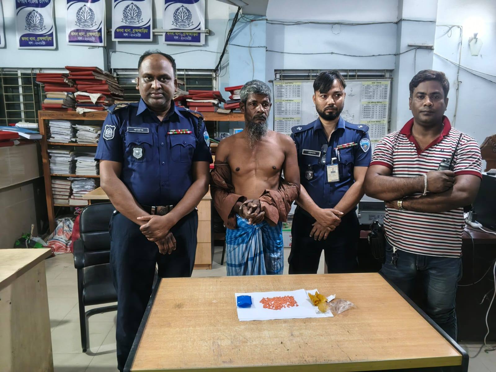  কসবায় পৃথক অভিযানে ১৭ কেজি গাঁজা ও ১৩৫ পিস ইয়াবাসহ ৩ মাদক কারবারি গ্রেফতার