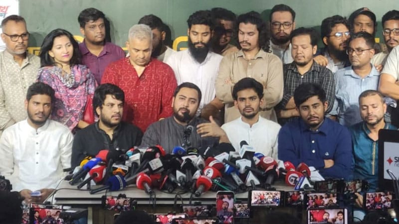 তেল সংকট নিয়ে সরকার পুরোপুরি একটি নাটক করলো