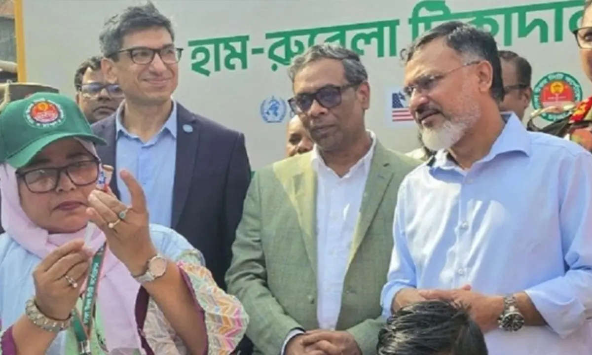 ঢাকায় হাম-রুবেলা টিকাদান ক্যাম্পেইনের উদ্বোধন, শিশুর সুরক্ষায় জোর স্বাস্থ্য প্রতিমন্ত্রীর