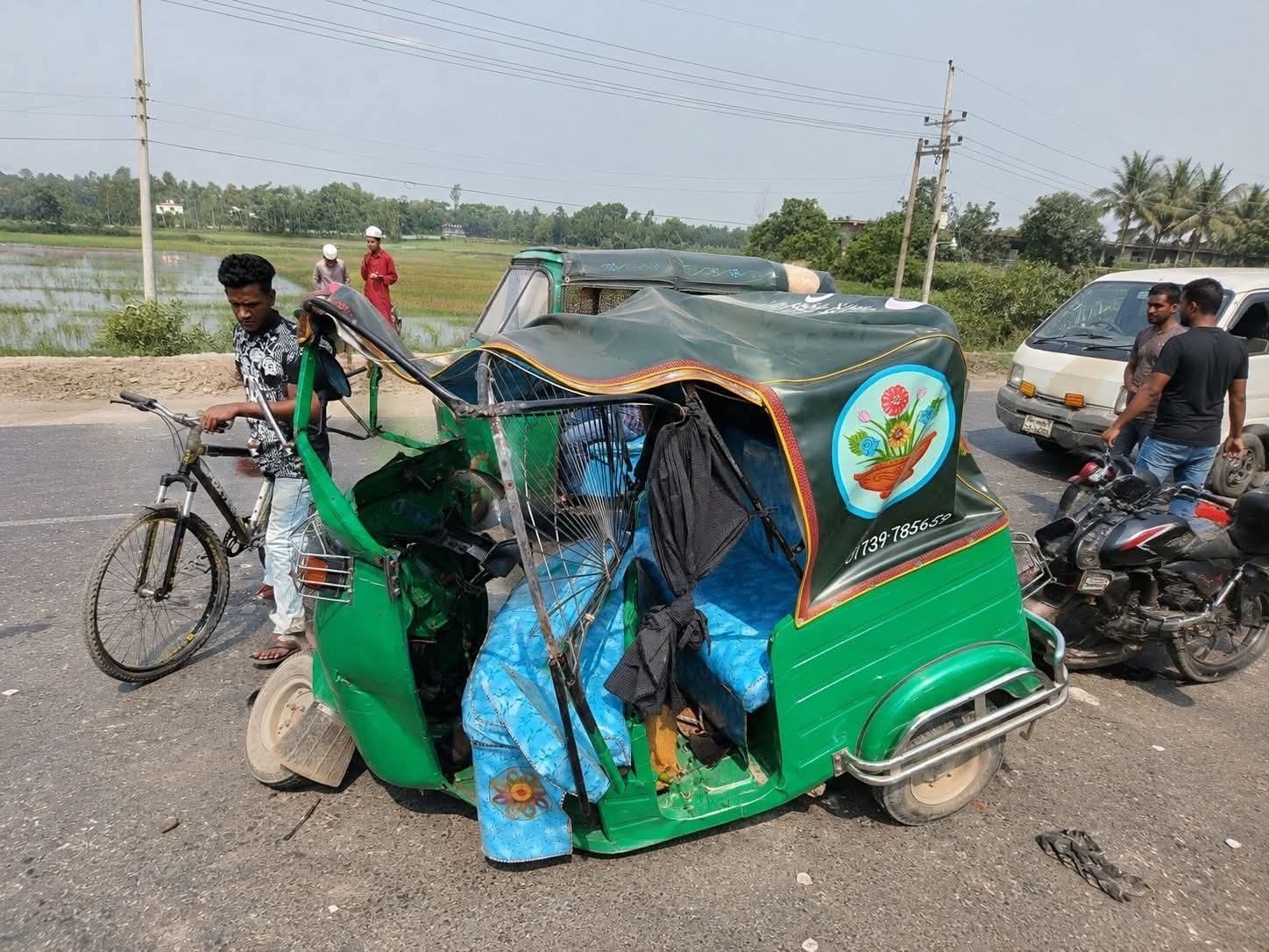 ব্রাহ্মণবাড়িয়ায় ভয়াবহ সড়ক দুর্ঘটনা রাধিকা গজারিয়ার মাঝামাঝি ৩ জন নিহত আশঙ্কাজনক আরও ১