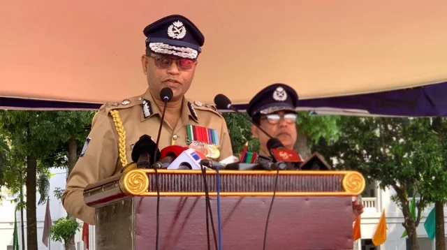 মাদক কারবারে জড়ালে পুলিশ সদস্যদের কোনো ছাড় নয়