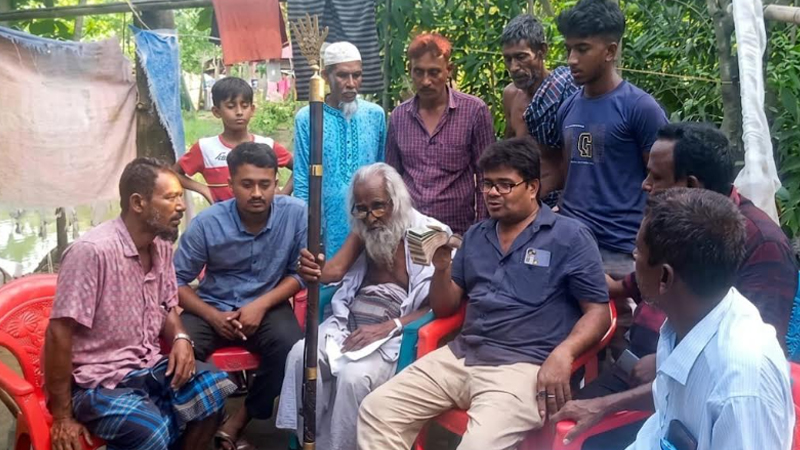 ৫৪ বছর পর বাড়ি ফিরলেন ট্রলার ডুবিতে নিখোঁজ ছৈয়দ আহমদ