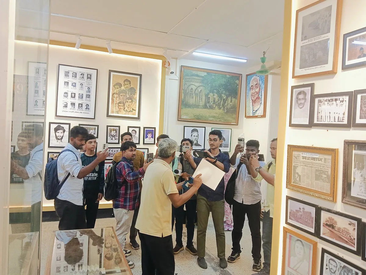 ডাকসু সংগ্রহশালায় জিন্নাহর ছবি নিয়ে বিতর্ক, তদন্ত কমিটি গঠন করল ঢাবি প্রশাসন