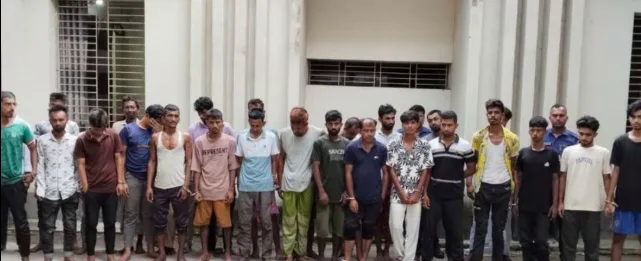 ভৈরবে রাতভর পুলিশের সাঁড়াশি অভিযান, ২৬ মামলার আসামিসহ গ্রেপ্তার ২৯