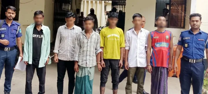 কিশোরগঞ্জে জেলা পুলিশের বিশেষ অভিযান, গ্রেপ্তার ৩৬