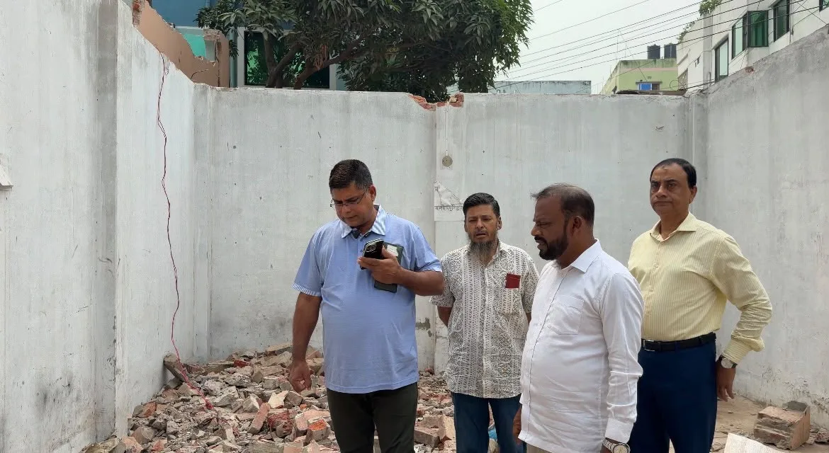 জেলা পরিষদের জায়গা উদ্ধারে কঠোর পদক্ষেপ, মোদকবাড়ির মোড়ে প্রশাসক আলহাজ্ব সিরাজুল ইসলাম।।