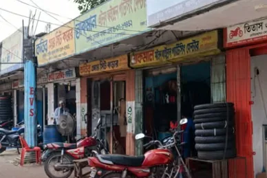 হাইকোর্টের আদেশে ৯ দিন পর খুলল ব্রাহ্মণবাড়িয়া স্টেডিয়াম মার্কেটের ৩৭ দোকান