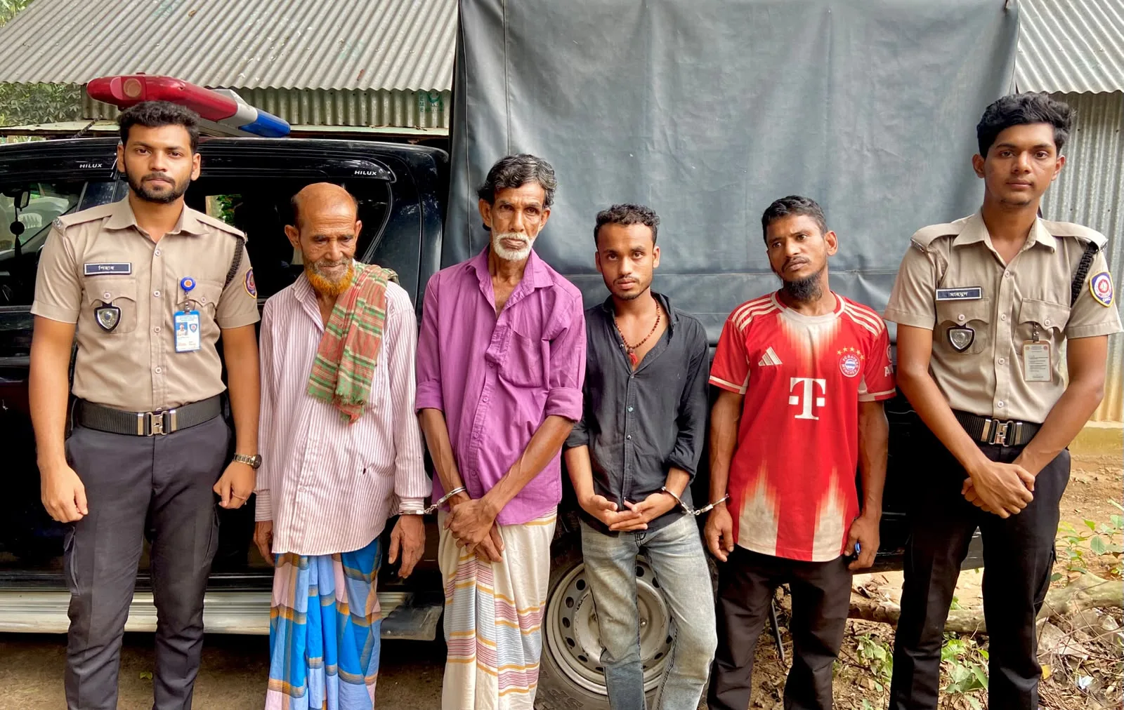 বিজয়নগরে ১৯০ গ্রাম গাঁজাসহ চারজন গ্রেপ্তার