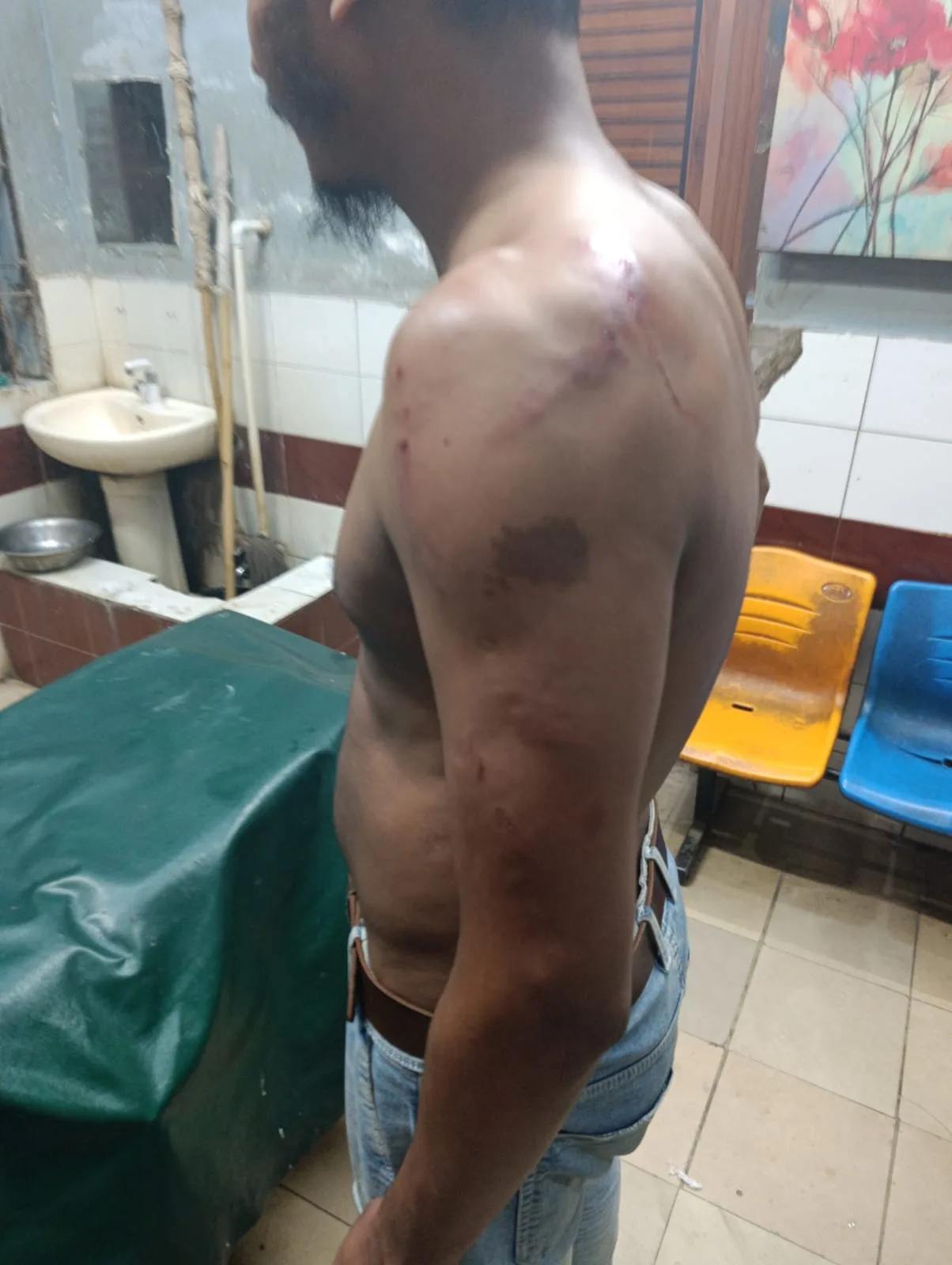 ব্রাহ্মণবাড়িয়ায় তিতাস ট্রেনের কাউন্টারের স্টাফদের আবারও রক্তক্ষয়ী হামলা, টিকিট বই ও টাকা লুট, আহত ১